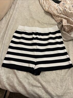Striped Knit Shorts - Black & White